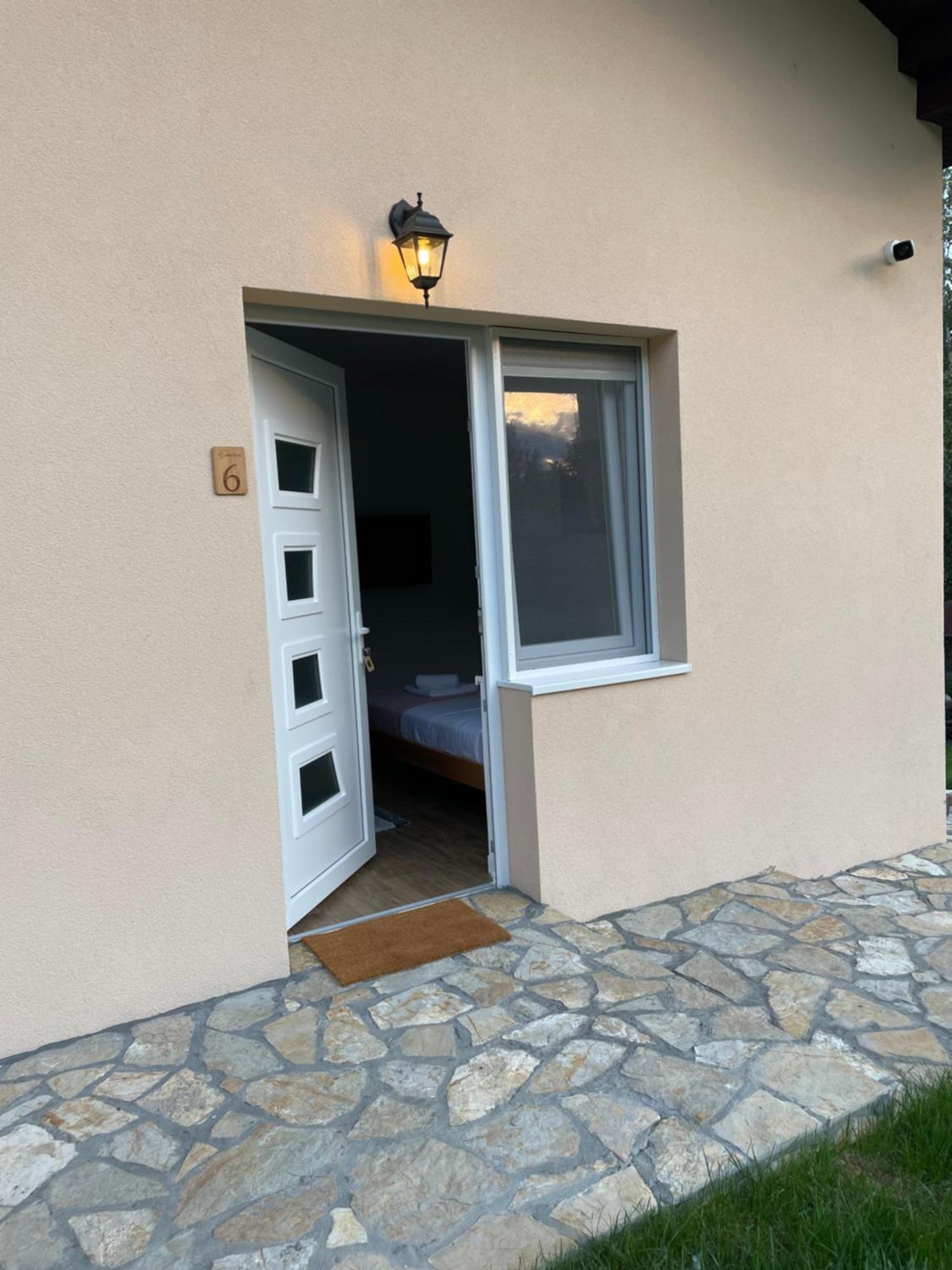 Park Apartment *